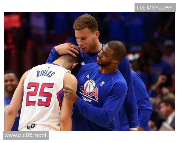 杀人诛心！保罗评选生涯最佳球队竟非快船，空接之城粉丝痛哭流涕